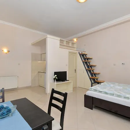 Good Vibes Apartment
