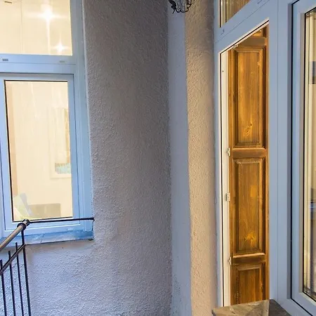Good Vibes Apartment